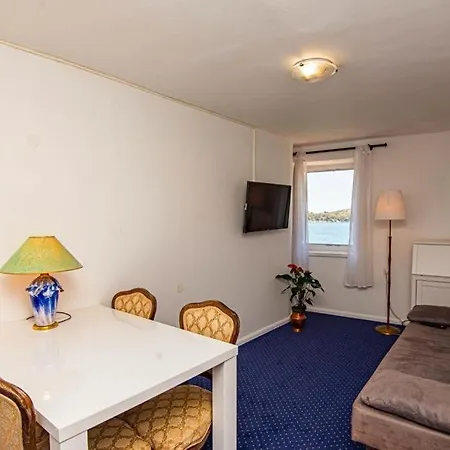 Apartments And Rooms Ille Guest house Sibenik
