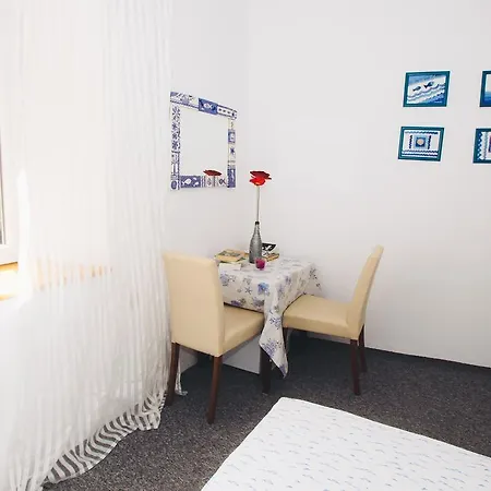 Apartments And Rooms Ille 3*