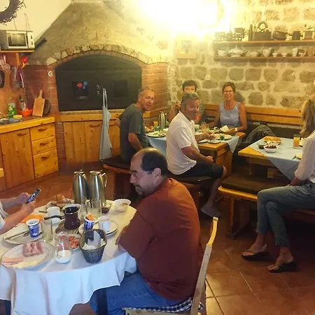 Apartments And Rooms Ille