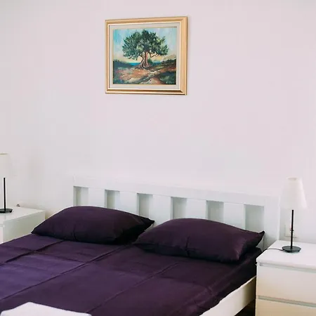 Apartments And Rooms Ille Guest house Sibenik