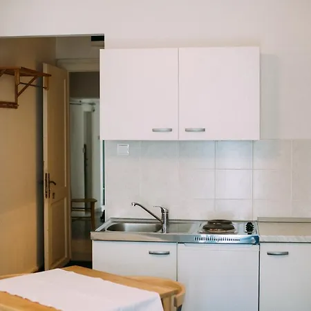 Guest house Apartments And Rooms Ille