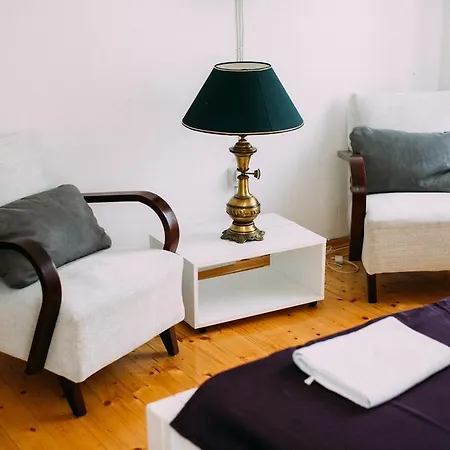 And Ille Pensjonat Szybenik