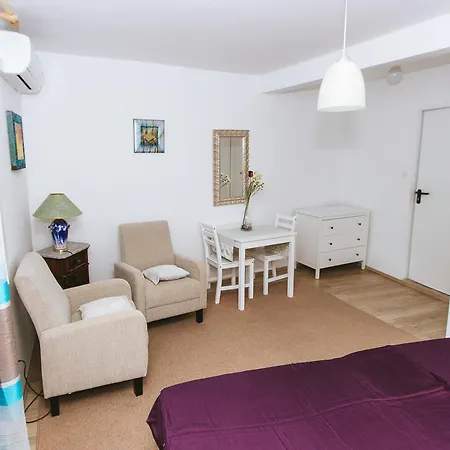 Guest house Apartments And Rooms Ille Sibenik
