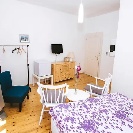 Guest house Apartments And Rooms Ille 3*