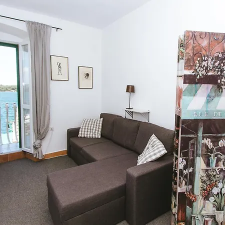 Apartments And Rooms Ille Guest house