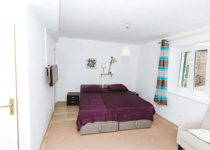 And Ille 게스트하우스 4*